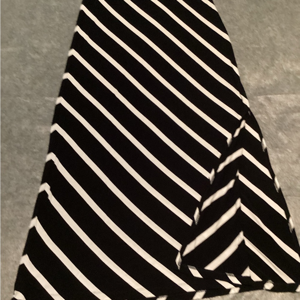 Ann Taylor Black and White Diagonal Stripe A-Line Skirt